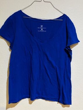 New York & Company Women's Scoop Neck Short Sleeve Tee - Royal Blue